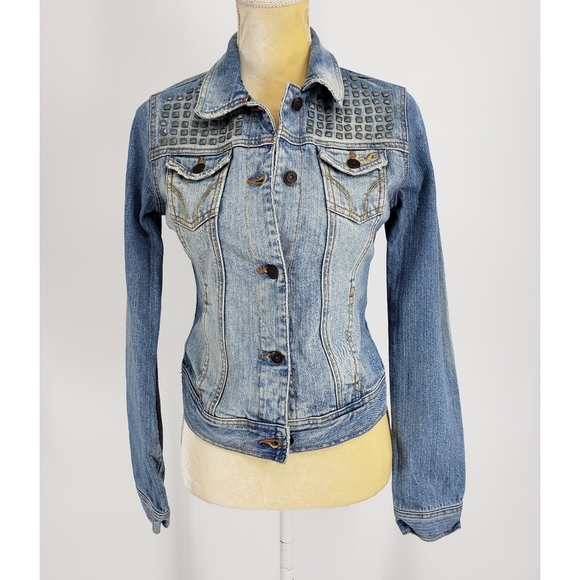 hollister denim trucker jacket